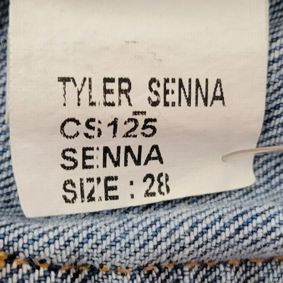 HALE Tyler Senna Distressed Cropped Boyfriend Jean with Raw Hem Size 28 - Picture 10 of 11